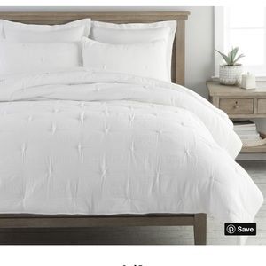 Pottery barn comforter and 2 euro shams